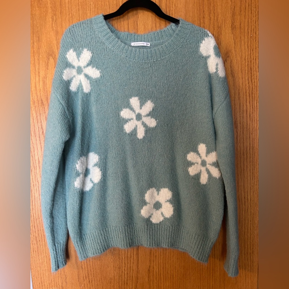 Boutique flowered sweater